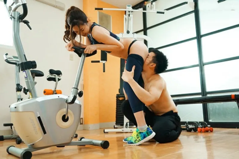 Xin người chồng đi tập gym, người vợ cắm sừng với anh pt